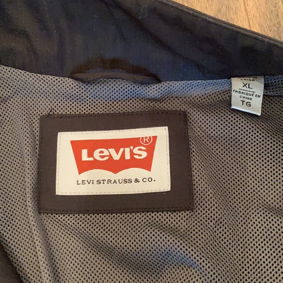 Levi’s jacket - Picture 2 of 3